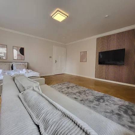 Sioux Stilvoll Eingerichtete Im Stadtkern I Netflix I Nespresso I Apartmán *